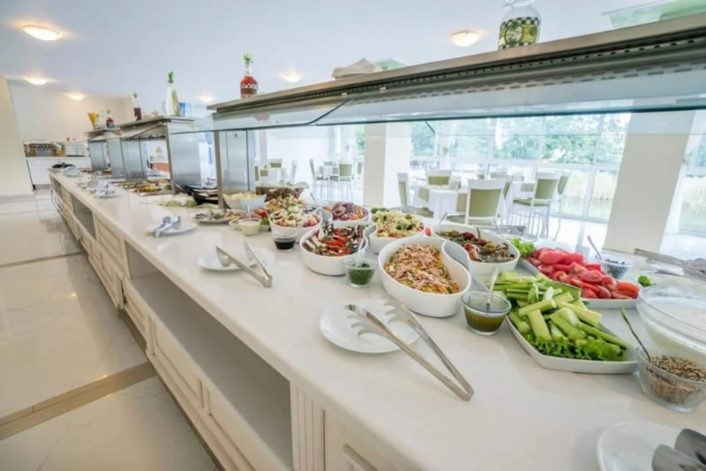 Food & Beverage