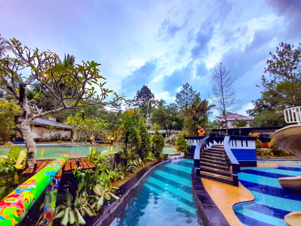 The Jhon's Cianjur Aquatic Resort