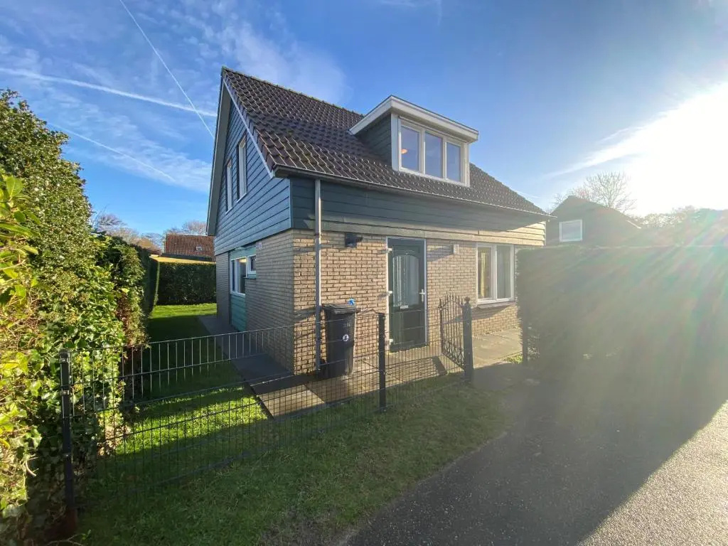 3 Bedrooms Deluxe Bungalow