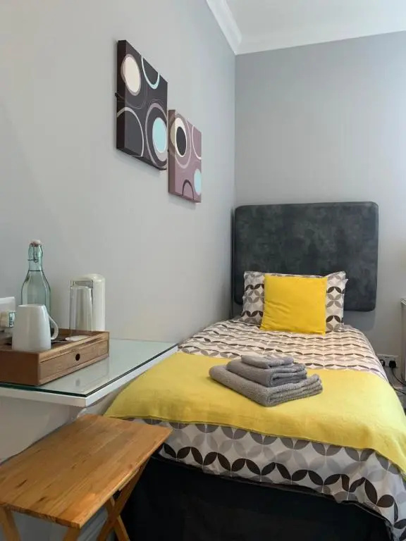 Economy room