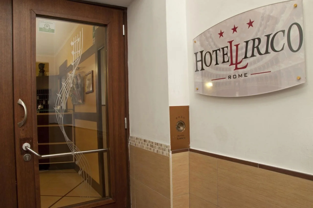 Hotel photo 12