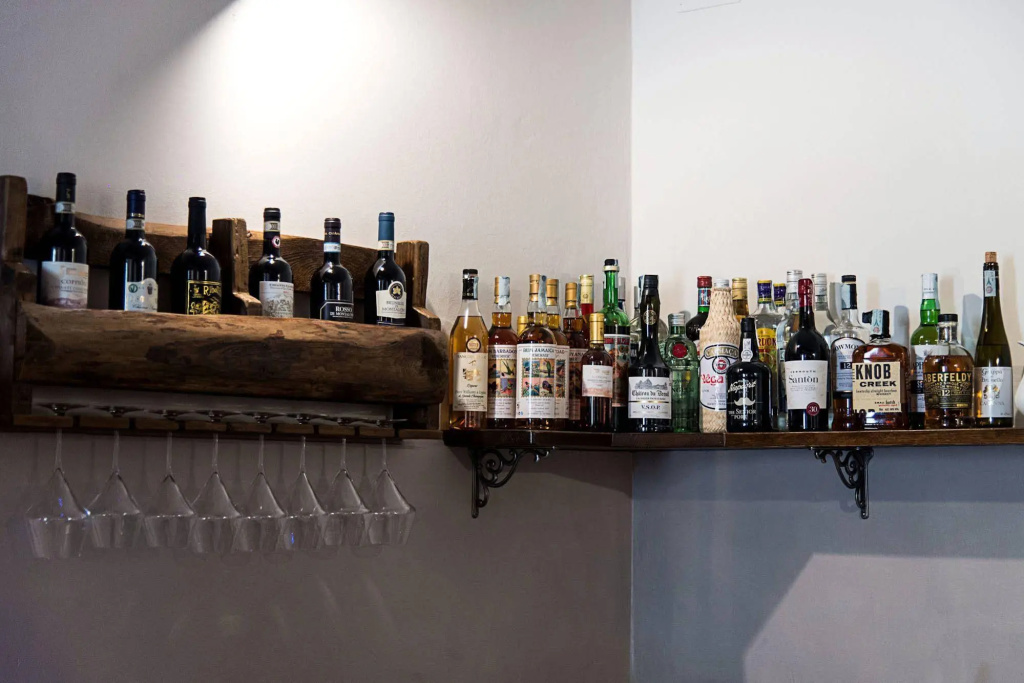 Food & Beverage