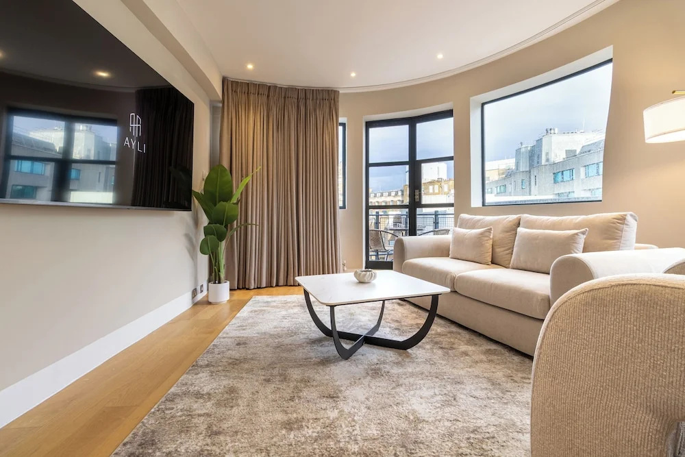 2 Bedrooms Suite with balcony