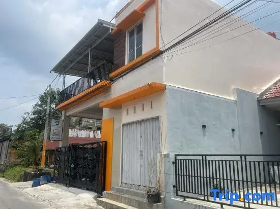 Hotel O Njy House SyariahNearBandara Sultan Syarif Kasim II