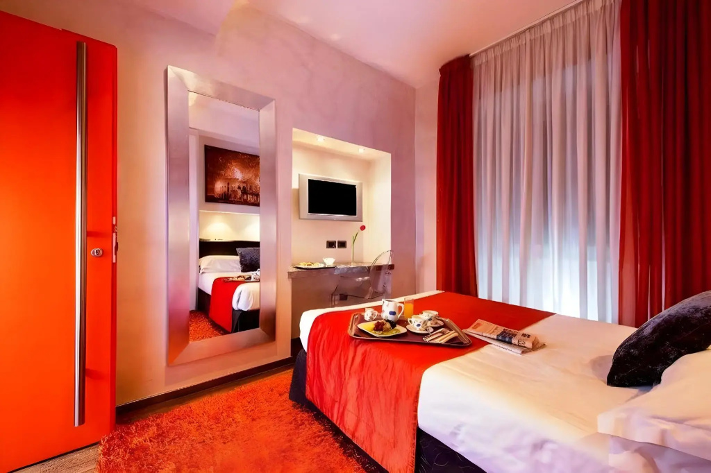 Hotel photo 12