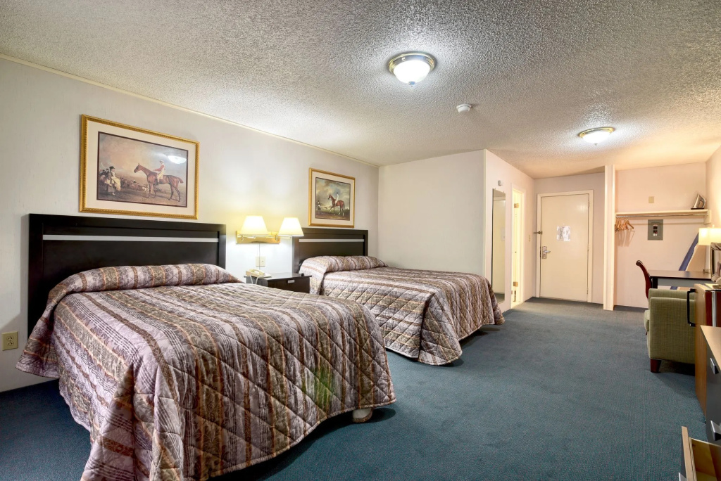 Roosevelt Inn and Suites Saratoga Springs - фото 6