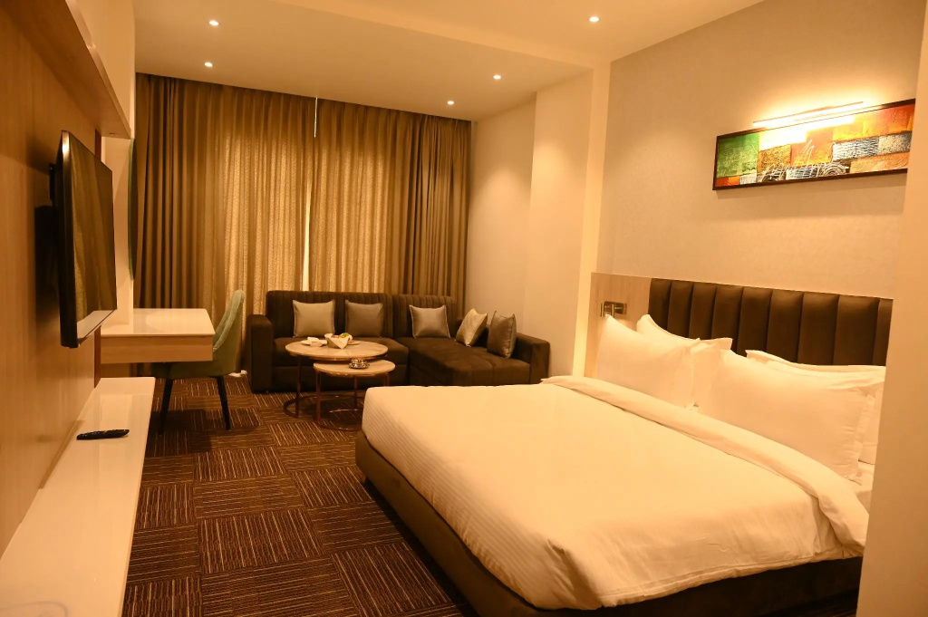 Clarks Inn Express Ayodhya — 3