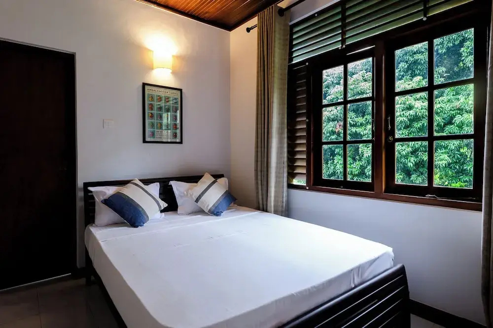 Economy room