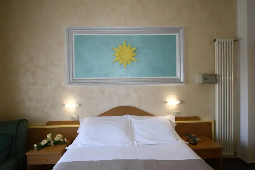 Standard Double room with balcony (full double bed)
