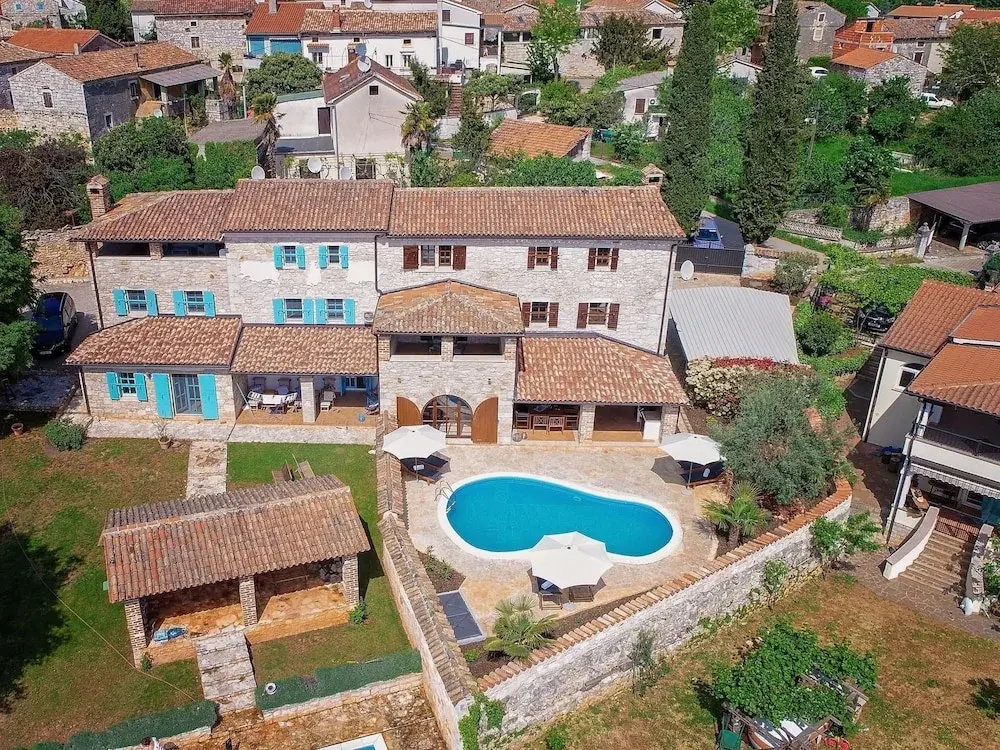 Renovated Holiday Home With Private Pool at 5 km From the Resort of Porec and Beach