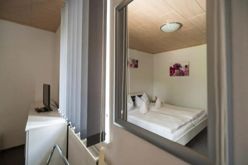 Café & Pension Am Brunnen - Chambres