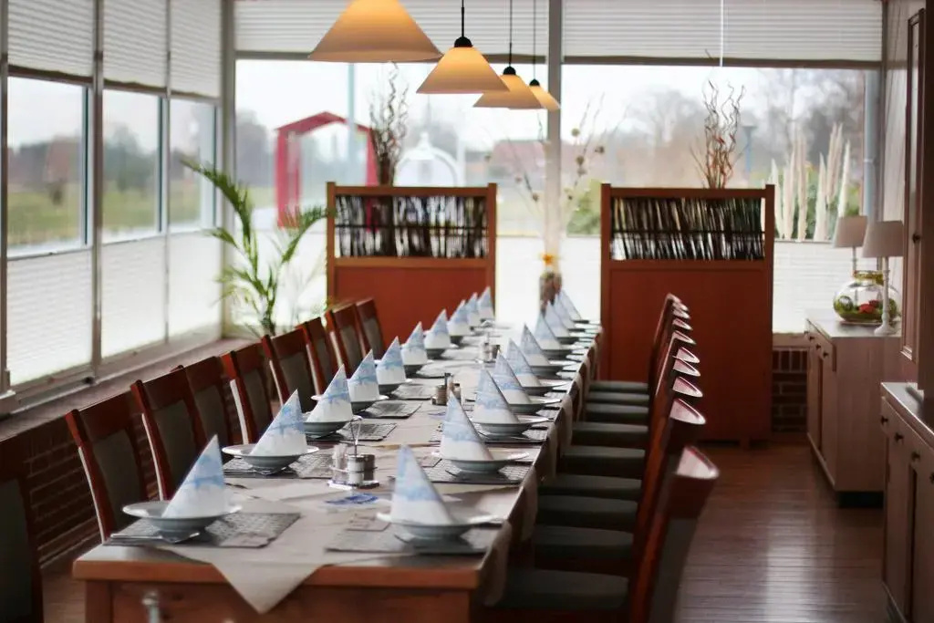 Food & Beverage