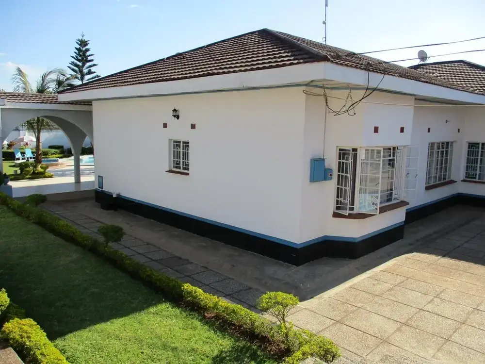 Blue Lagoon Lodge Blantyre