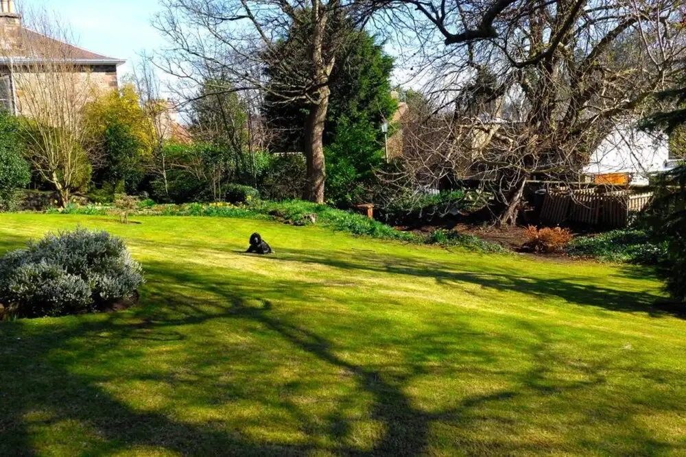 3 Bedroom Flat In Duddingston Village