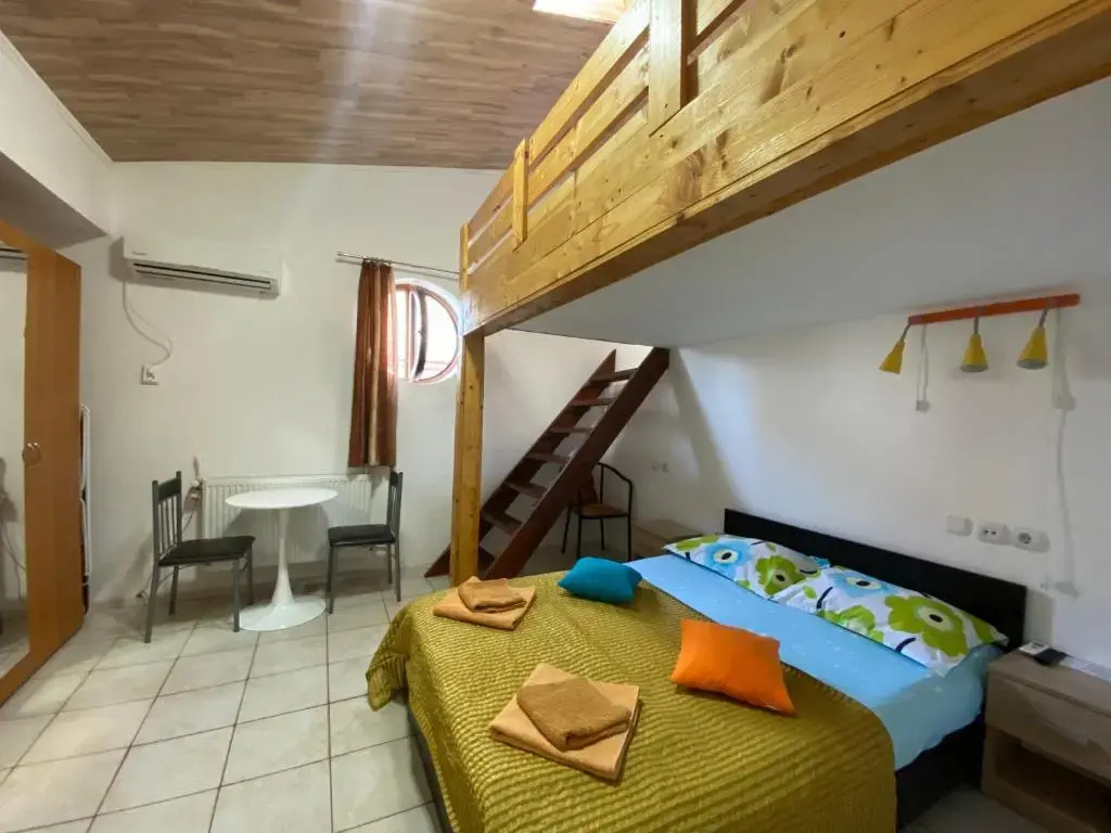 Studio with balcony and with sea view
