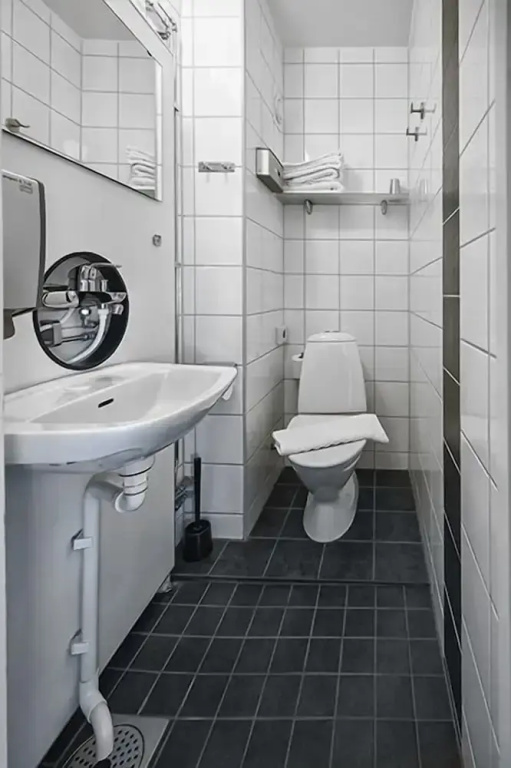 Economy room