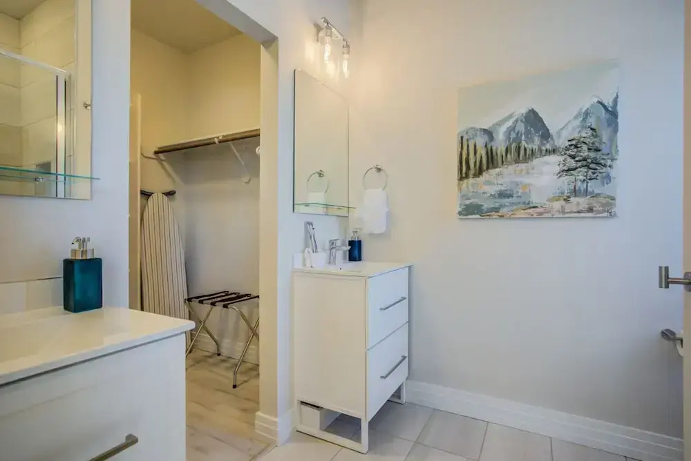 4BR Mnt Viewsmodern Urbanityrooftop Patio — фото 4