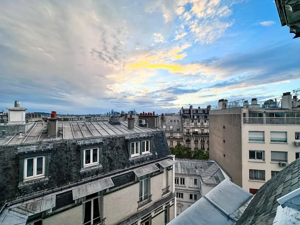 Copernic Right Luminous 2BR Apartment in Paris
