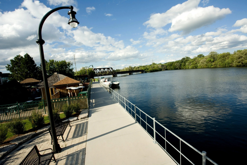 Beach & Waterfront