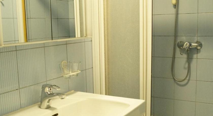 gallery_image_hidden_6