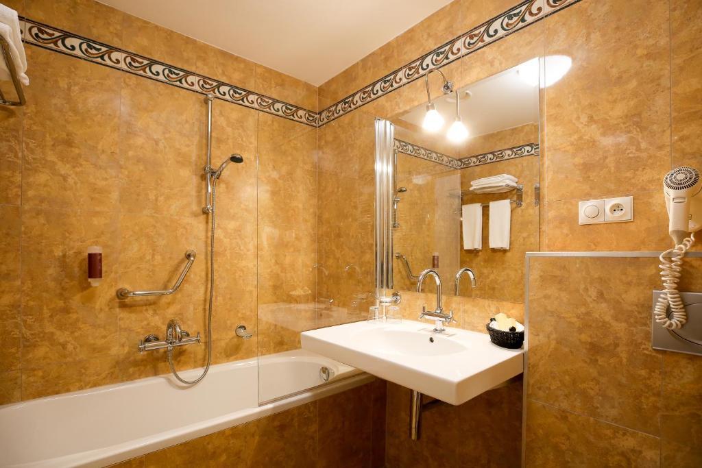 Wellness & Congress Hotel Dvorak Tabor by null