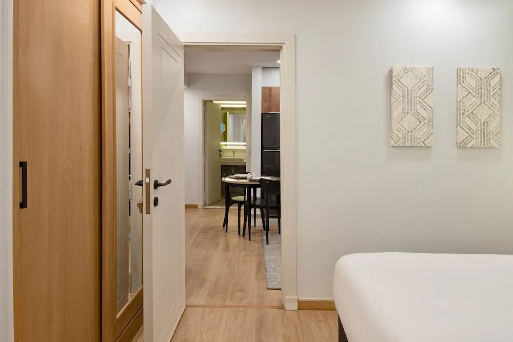 Parkside Boutique Serviced Apartments — фото