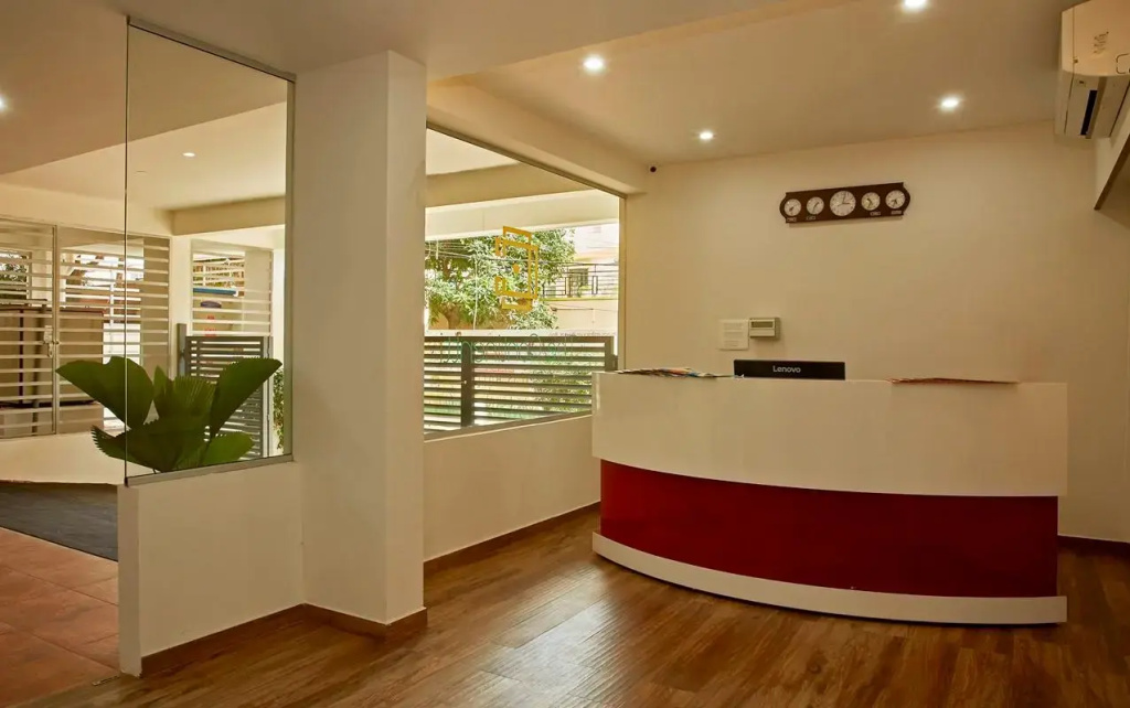 Lobby & Reception