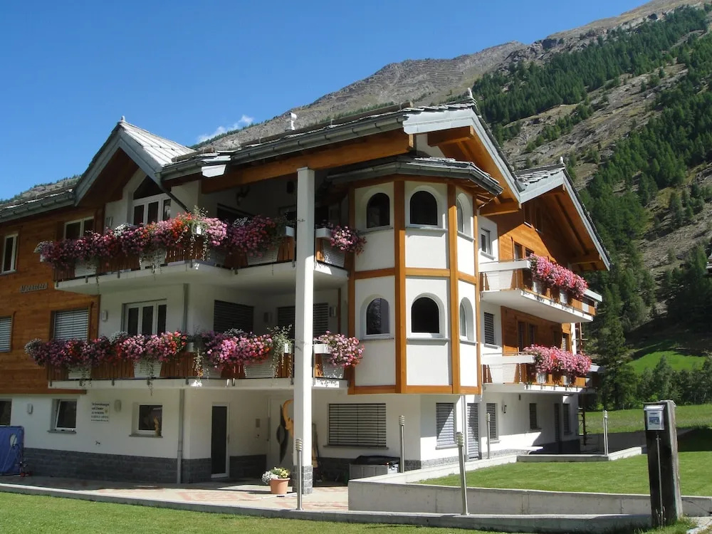 Mountain Stay With Balcony