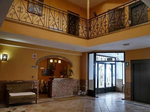 Lobby & Reception