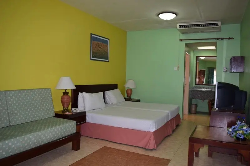 Bukit Merah Laketown Resort