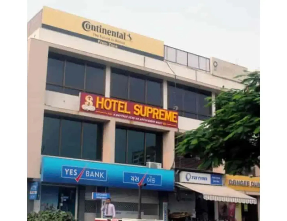 Hotel Supreme