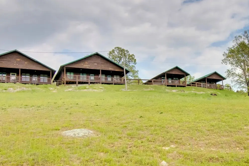 Cabin Getaway in Mountain View w/ Porch + Grill