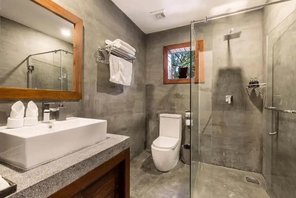 Deluxe Single Family Suite with balcony