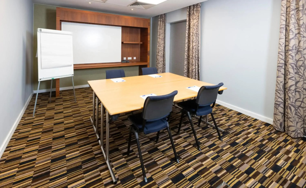 Holiday Inn Express Stevenage by IHG - фото 17