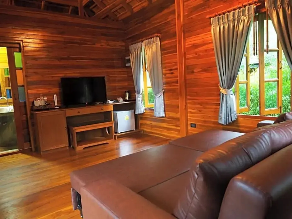 Deluxe Double room with balcony (full double bed)