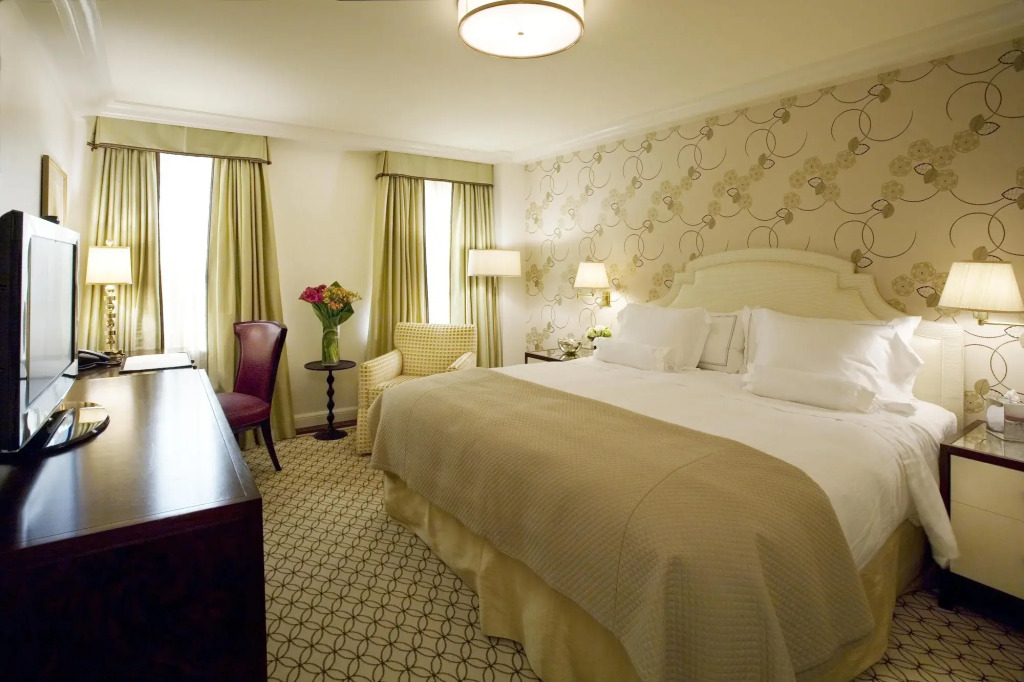 The Carlyle, A Rosewood Hotel by null