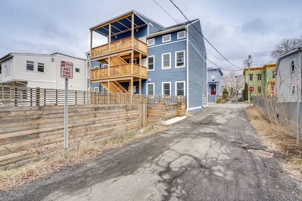 Downtown Hudson Apartment: Walk to Cafes & River!
