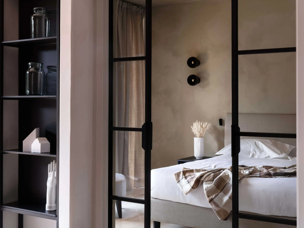 Suite with lake view
