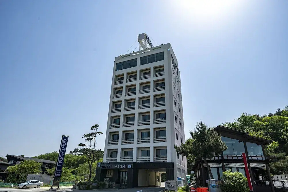 Yangyang Eight