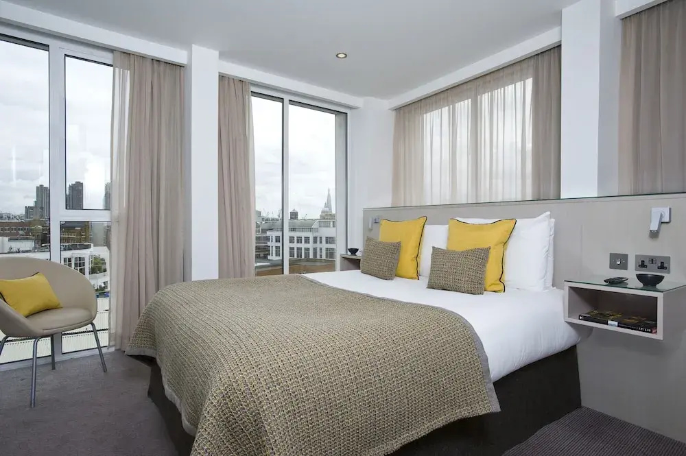 2 Bedrooms Suite with city view