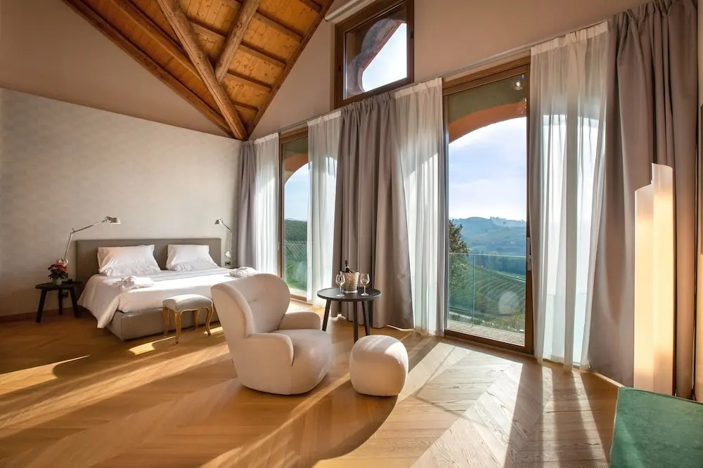 Balcony & Terrace