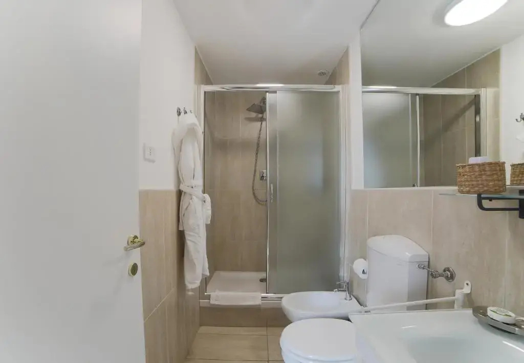 Classic Double room (full double bed)