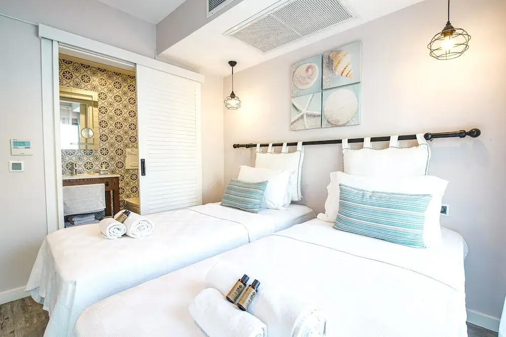 Deluxe Double room with balcony (twin beds)