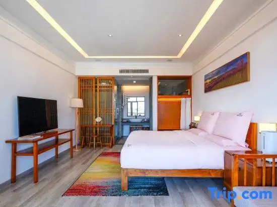 Standard Double room with courtyard view (full double bed)