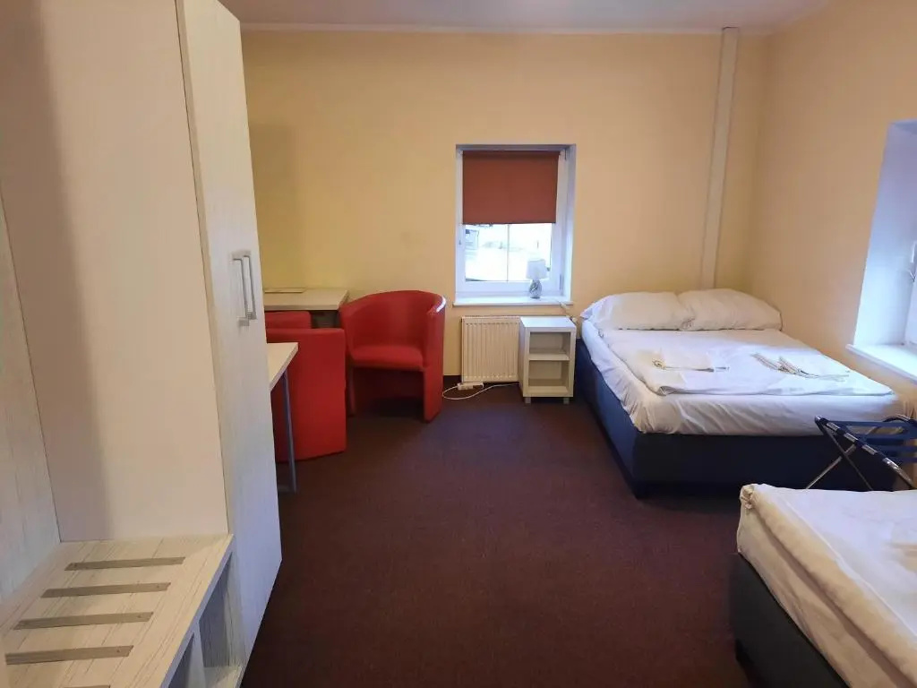 Standard Triple room