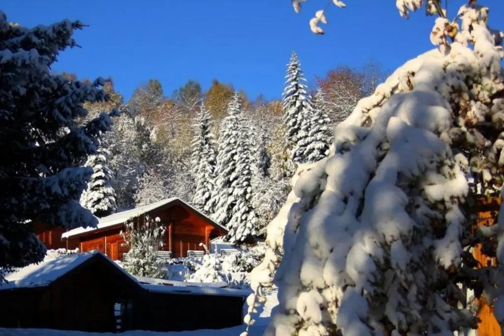 2 Bedrooms Chalet