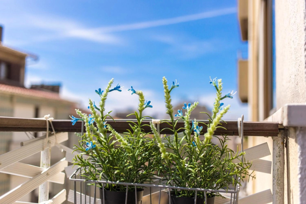 Metro Lapa House with sunny balcony and A/C