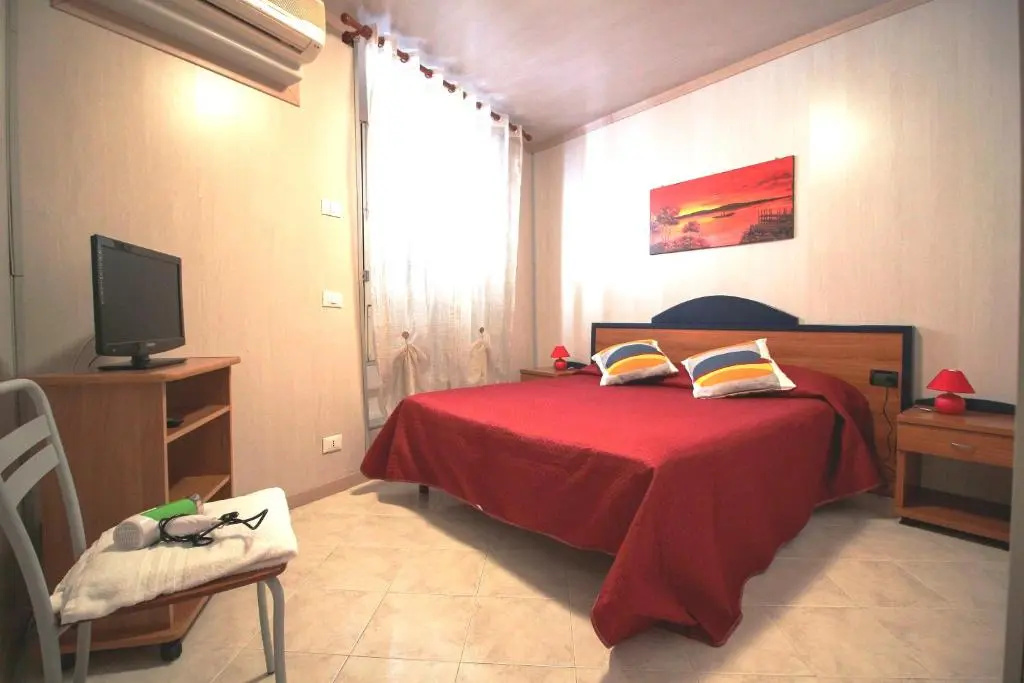 Economy room
