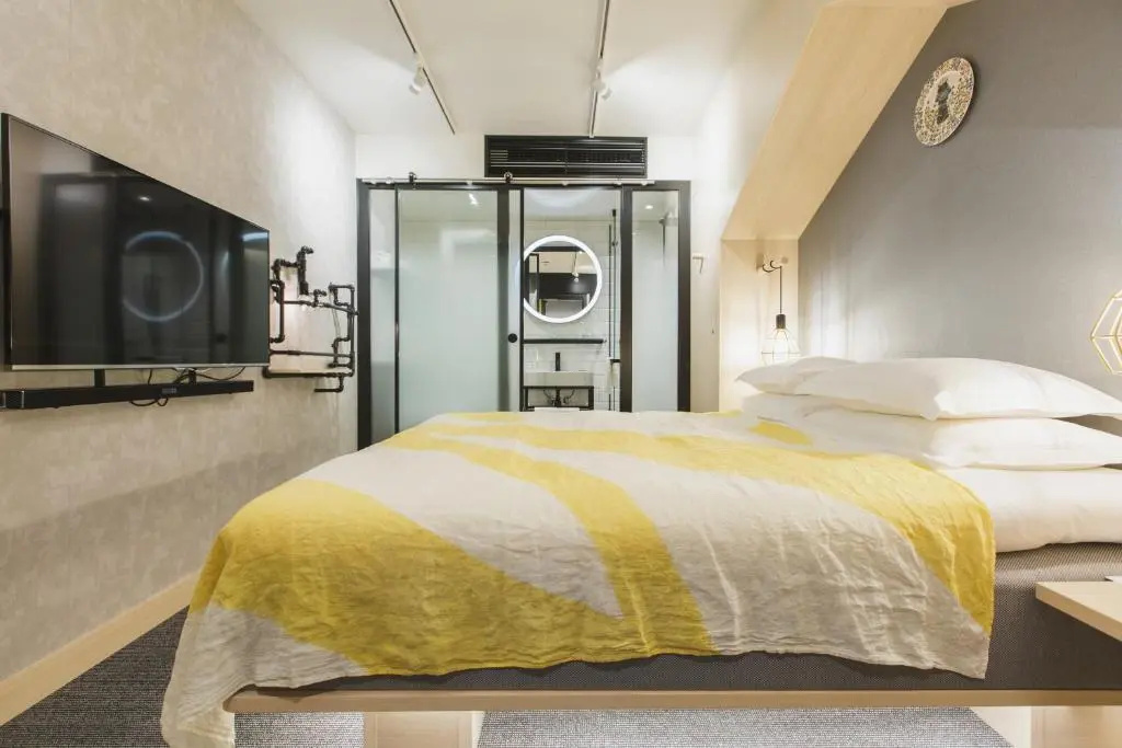 Hotel With Urban Deli - Chambres