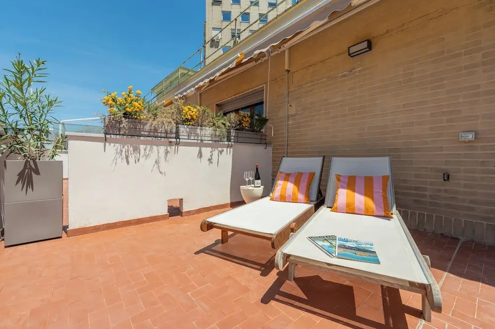 Molo Angioino Suites